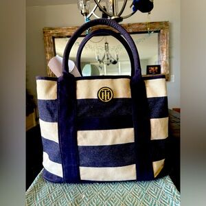 Tommy Hilfiger Tote